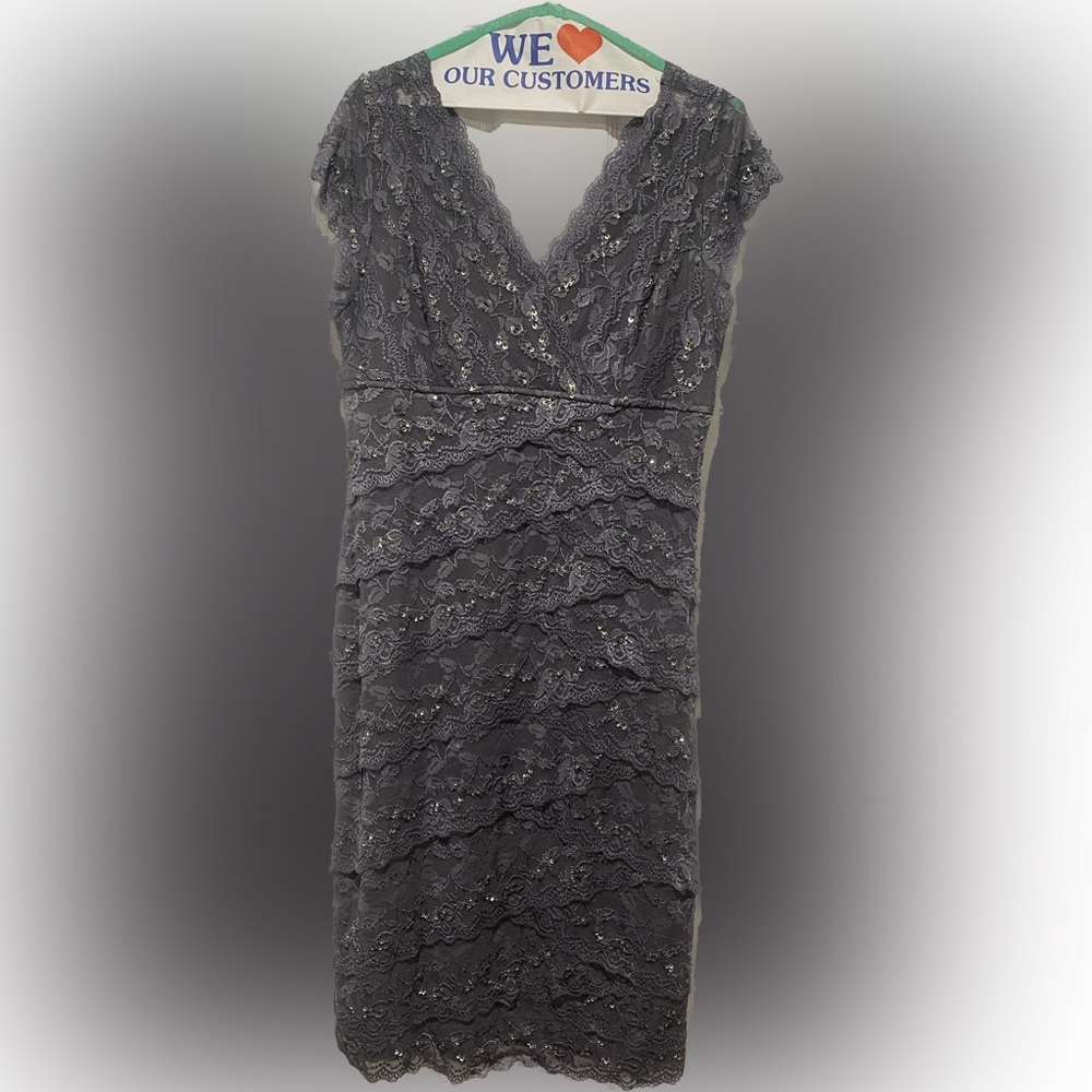 Mother of the bride/ groom dress!!! In brand new condition!